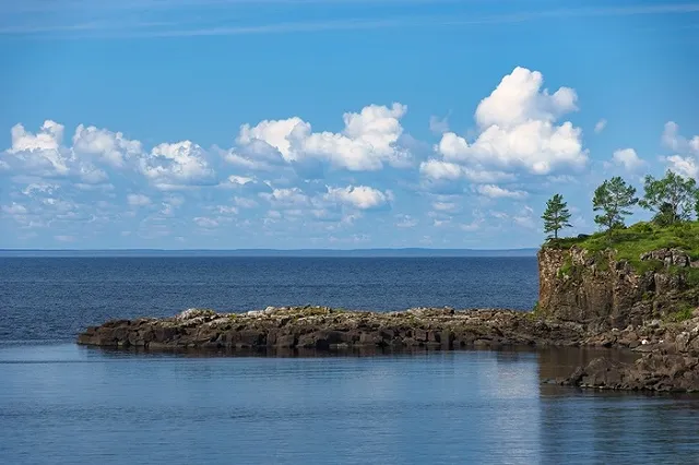 Трагедия на Ладоге: детей с перевернувшейся лодки искали всю ночь