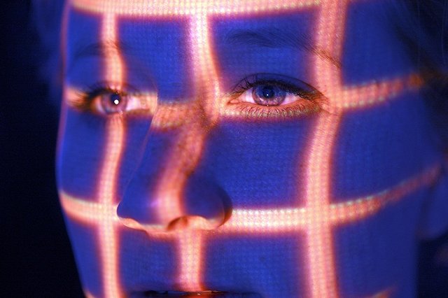 ЦБ предложит банкам собирать биометрические данные россиян