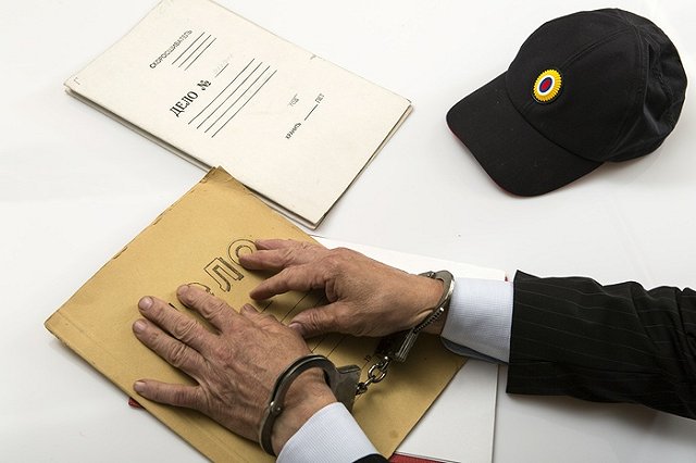 Екатеринбургский наркоторговец вызвал полицейских к себе домой