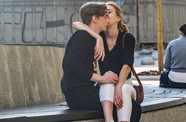 Глава Росмолодежи допустил снижение возраста совершеннолетия