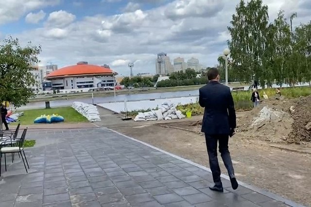 Куйвашев обещал убрать батуты из центра Екатеринбурга