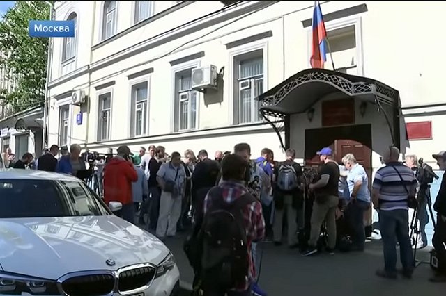 «Муз-ТВ» оштрафовали на 1 млн рублей за пропаганду гомосексуализма