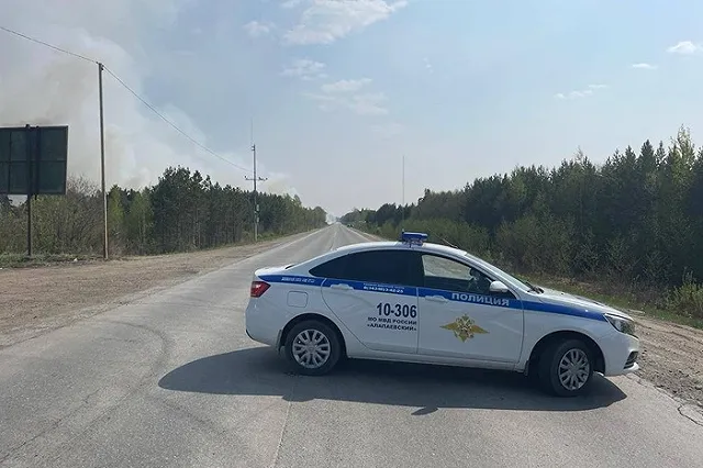 ГИБДД перекрыла движение на участке трассы Екатеринбург-Реж-Алапаевск