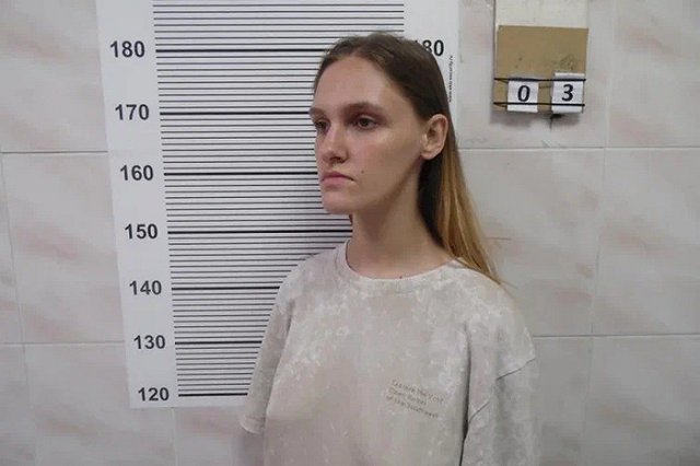 «Пароль „Помощь“». В Екатеринбурге задержали курьера-девушку, забравшую у пенсионера все сбережения