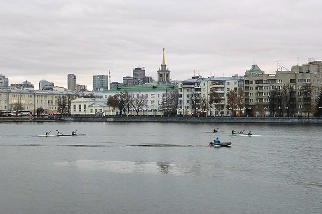 Ноябрьская погода в Екатеринбурге подобралась вплотную к рекорду 2013 года