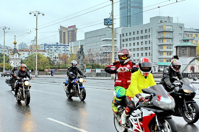 Объяснено влечение женщин к плохим парням