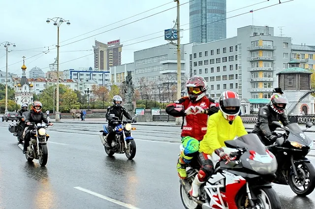 Объяснено влечение женщин к плохим парням