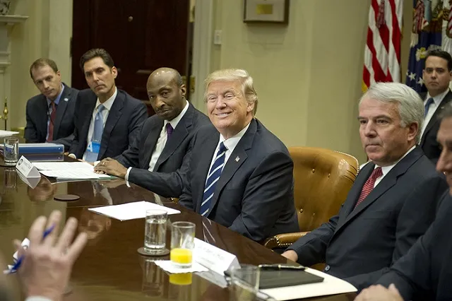 Бывший вице-президент компании Трампа рассказала о его нарциссизме