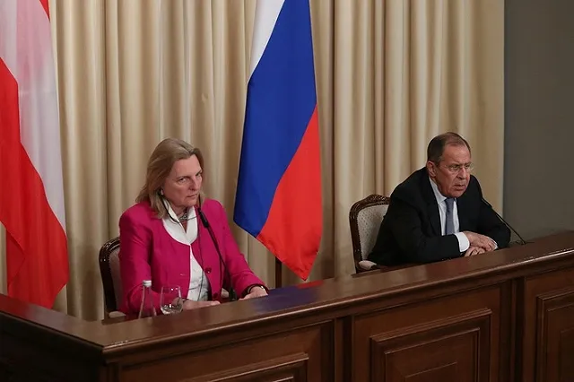 СМИ узнали о приезде Путина на свадьбу в Австрию с казачьим хором