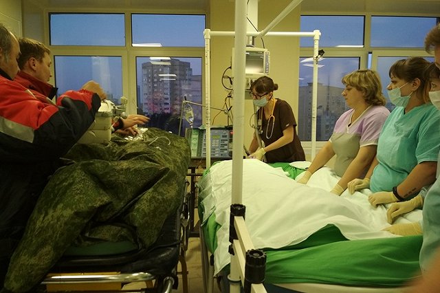 Спасенная туристка будет переведена сегодня из реанимации в обычную палату