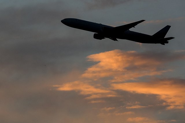 Самолет из Кольцово экстренно сел из-за эпилепсии у пассажира