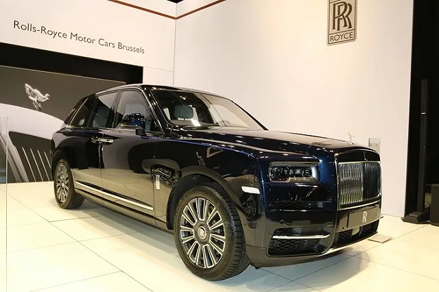 Теперь Rolls-Royce стал доступнее. В продаже появилась коллекционная модель в масштабе 1:8