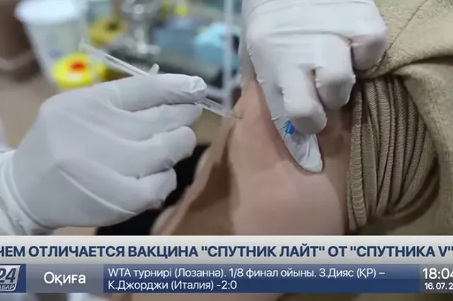 Гинцбург: Ревакцинированные «Спутником Лайт» в течение трех месяцев на 100% защищены от «омикрона»