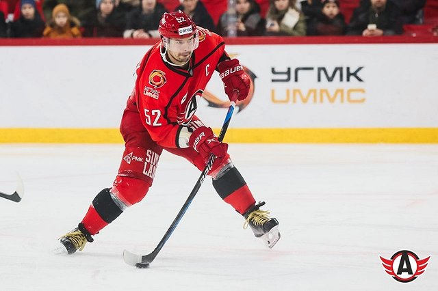 Капитана клуба «Автомобилист» возмутила реакция публики на гимн России в Астане