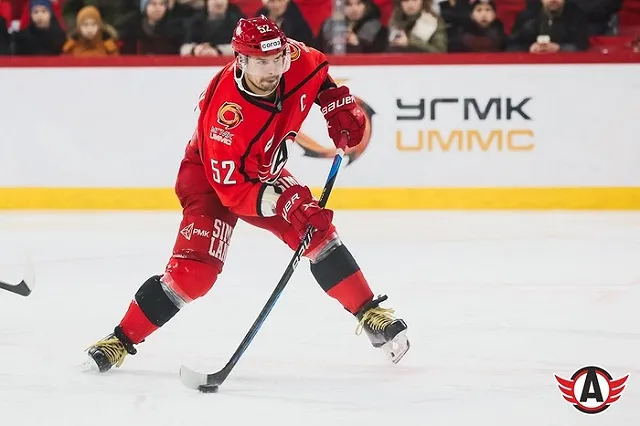 Капитана клуба «Автомобилист» возмутила реакция публики на гимн России в Астане