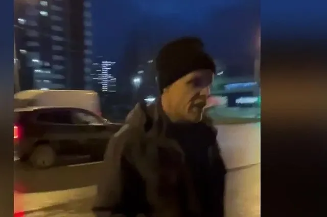 Екатеринбургские следователи ищут мужчину, которого на Ботанике избили подростки