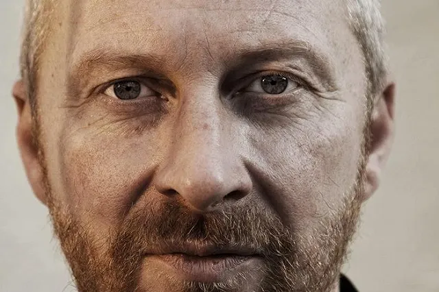 Умер исполнитель песни Wonderful Life