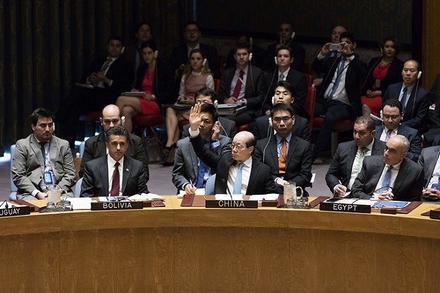 Россия привезет в Гаагу актеров, «пострадавших» при химатаке в Сирии