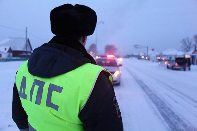 ГИБДД заявила о готовности отказаться от бумажных прав