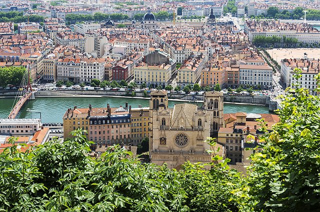 В Лионе взорвалась заминированная сумка. ДОПОЛНЕНИЕ
