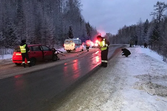 Пять человек, в том числе дети, пострадали в ДТП под Ревдой