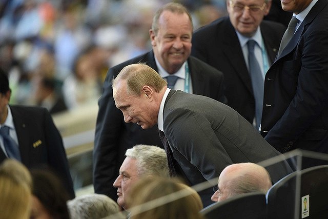 Путин отказался просить об отмене санкций