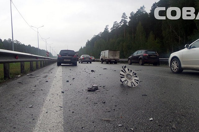На Московском тракте из-за ДТП образовалась огромная пробка