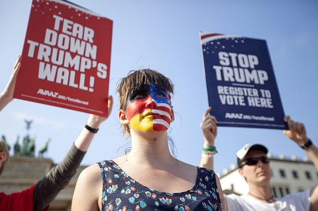 Обезьяна-пророк из Шанхая предсказала результаты выборов в США