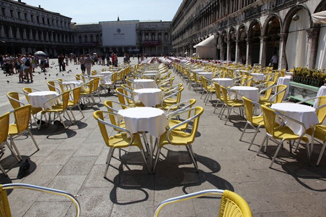 Мэр Венеции назвал прожорливых британцев крохоборами