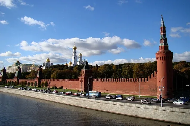 В Москву-реку упал частный самолет