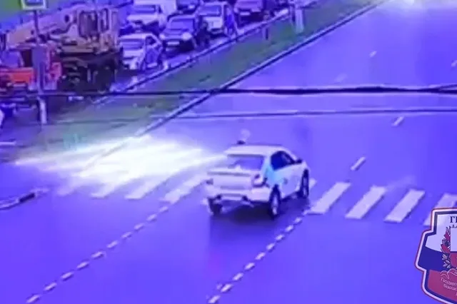 В Екатеринбурге ученик автошколы сбил школьницу на переходе