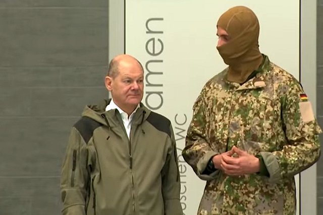 Шольц назвал «ерундой» утверждение, что Джонсон сорвал мирное урегулирование на Украине