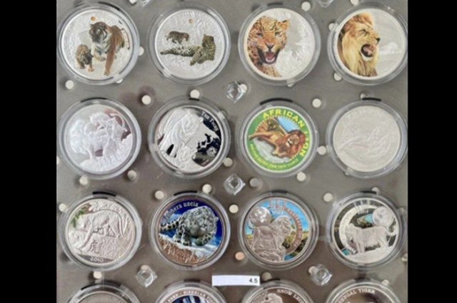 В Екатеринбурге продают коллекцию серебряных монет за 7,5 миллиона рублей