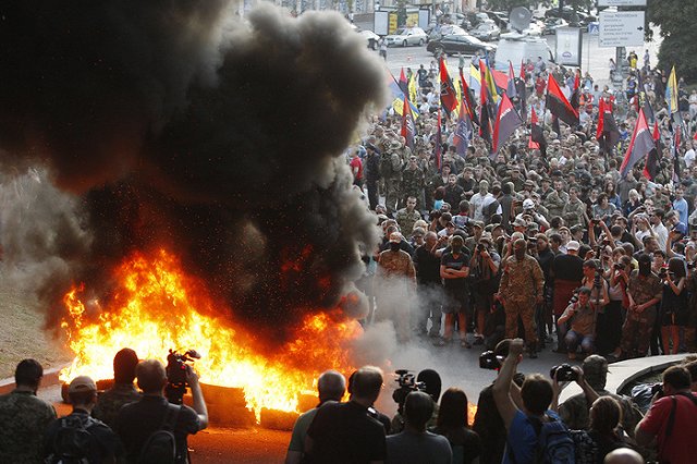 Бросивший гранату в силовиков у Верховной Рады задержан