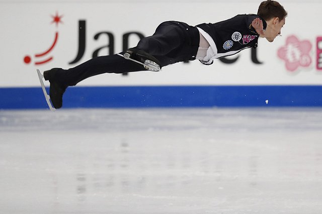 Фигурист Ковтун попал в аварию по дороге на ЧМ