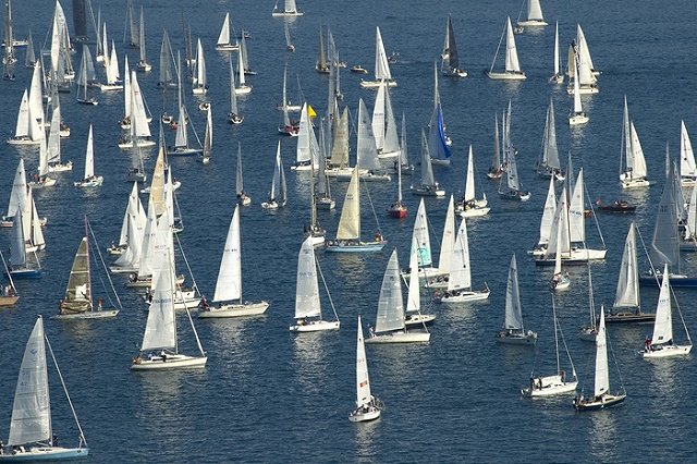 Екатеринбуржец с 13-летним сыном завоевал бронзу в регате на Верх-Исетском пруду