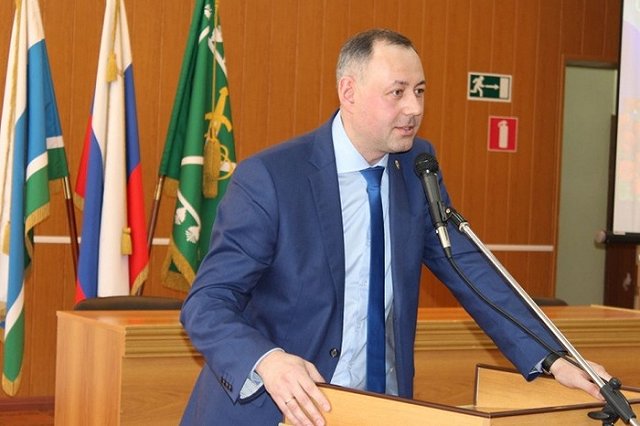 Бывший помощник свердловского вице-губернатора, обвинявшийся в коррупции, отпущен из-под ареста