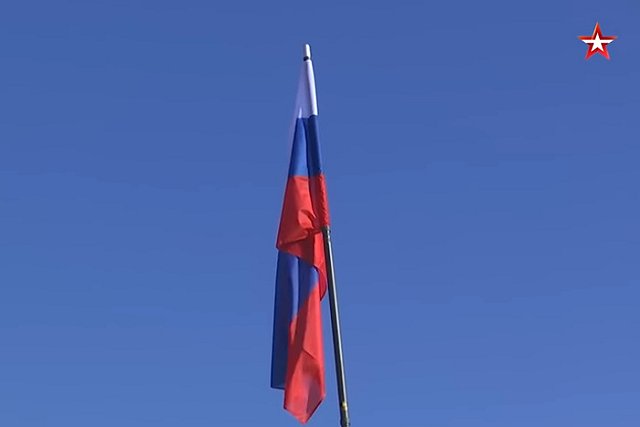 Российский патруль развернул колонну бронетехники США в Сирии