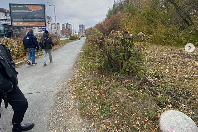 Закрыл рот рукой и потащил: в центре Екатеринбурга неизвестный опять напал на девушку