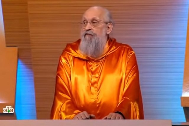 «Держите свои скрытые желания при себе»: екатеринбуржцы затравили Анатолия Вассермана в соцсетях