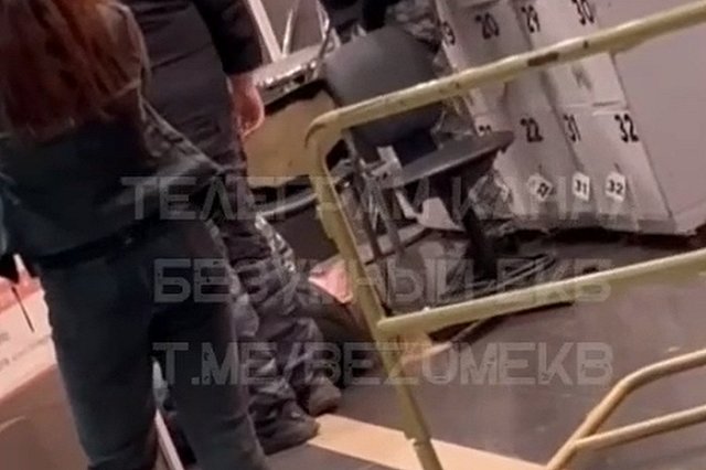 Охранники ночного клуба обматерили молодую екатеринбурженку и выбросили её на улицу