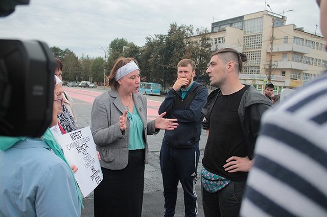 Покрас Лампас прокомментирует журналистам ситуцию с «Крестом» по видеосвязи