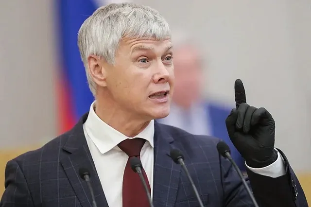 Депутат Госдумы, вакцинированный Sputnik V, заразился коронавирусом