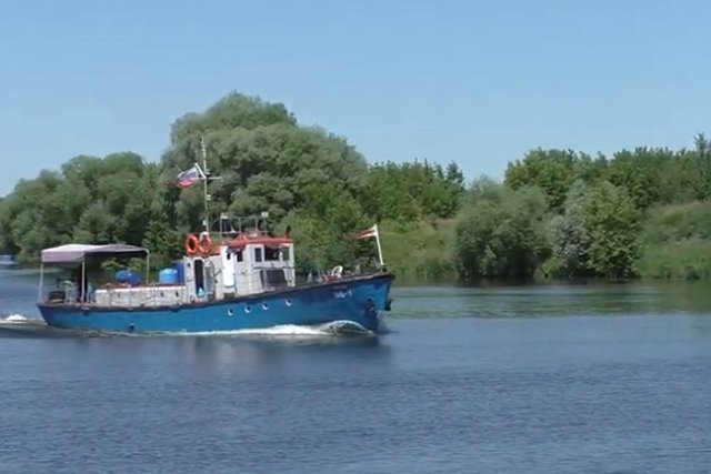 Девять человек пострадали на пассажирском катере при столкновении с баржей на Каме