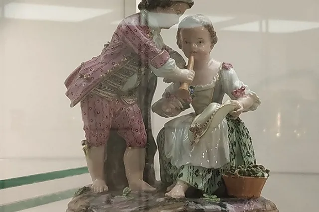 «Эрмитаж- Урал» начал рекламировать женское здоровье через «Стыдливость»