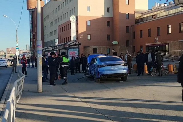 На какой сигнал двигались участники ДТП на Технической, выясняют в Госавтоинспекции