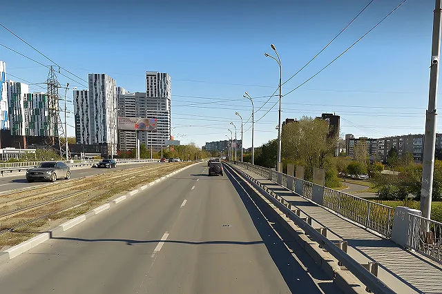 Движение по Малышевскому мосту ограничат до конца месяца