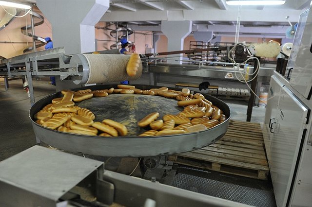 Владелец екатеринбургской пекарни подсчитал затраты на «золотой батон»