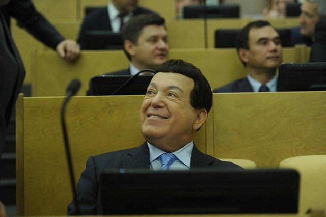 Кобзон назвал себя инициатором лишения звания почетного гражданина Славянска