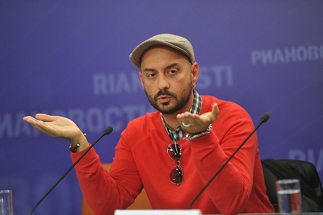 У Кирилла Серебренникова отобрали загранпаспорт